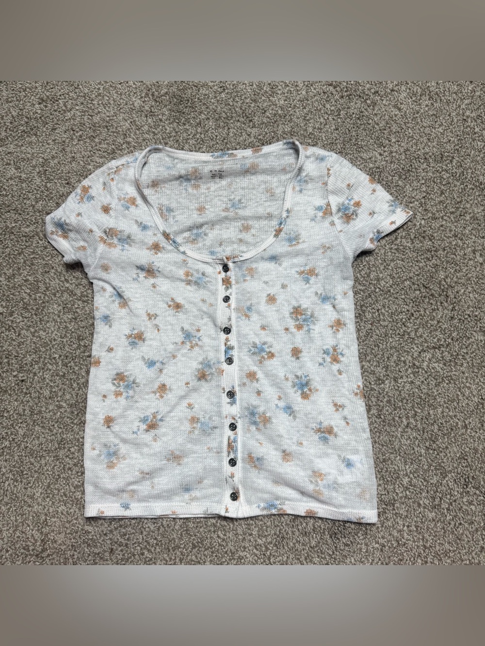 American Eagle top